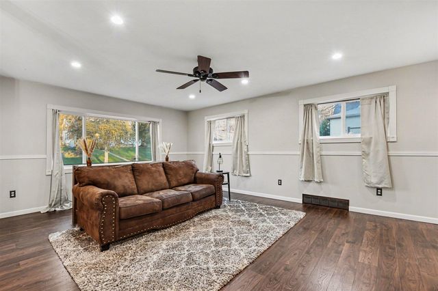 548 Hall Street, Ionia, MI 48846