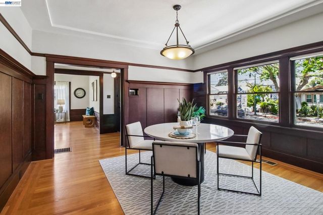 1344 Saint Charles St, Alameda, CA 94501