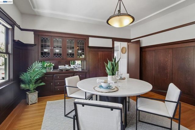 1344 Saint Charles St, Alameda, CA 94501