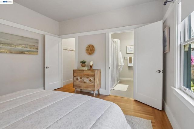 1344 Saint Charles St, Alameda, CA 94501