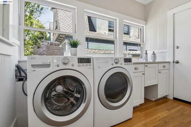 1344 Saint Charles St, Alameda, CA 94501