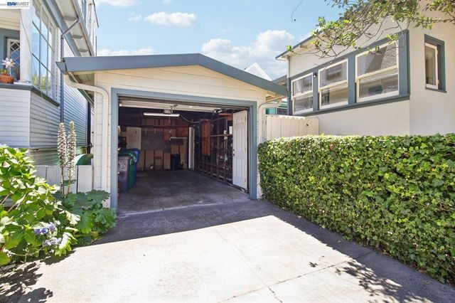 1344 Saint Charles St, Alameda, CA 94501
