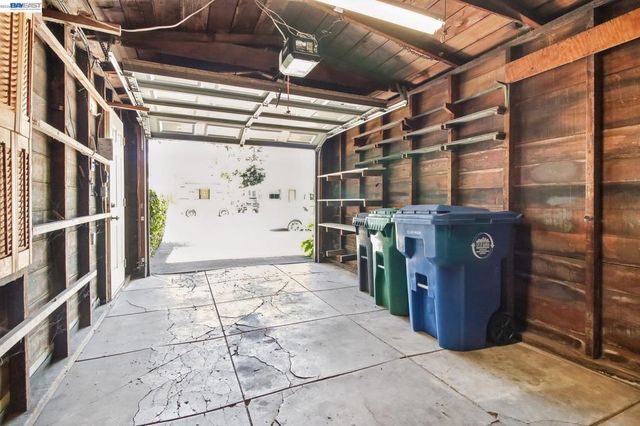 1344 Saint Charles St, Alameda, CA 94501