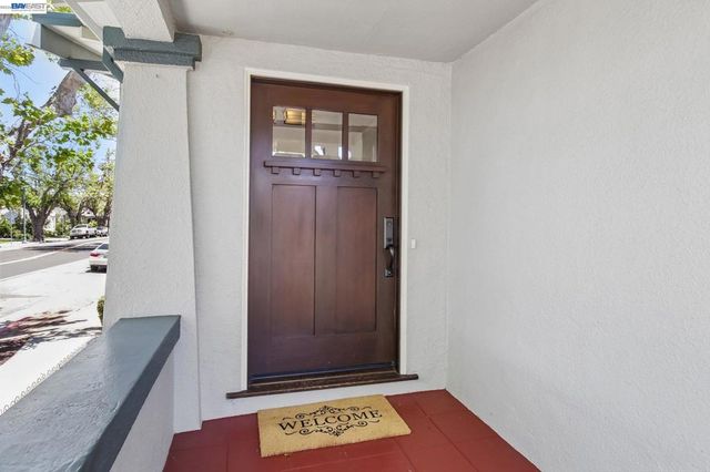 1344 Saint Charles St, Alameda, CA 94501