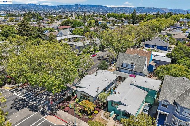 1344 Saint Charles St, Alameda, CA 94501