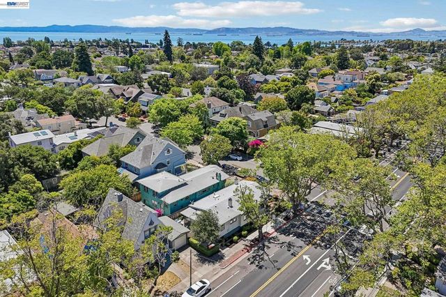 1344 Saint Charles St, Alameda, CA 94501