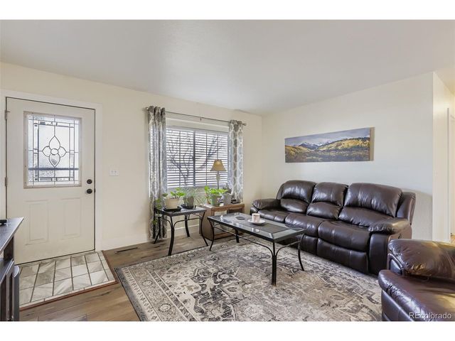 4773 Sunvalley Dr, Loveland, CO 80538