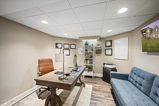 2417 Waterford Village Drive, Sylvania, OH 43560