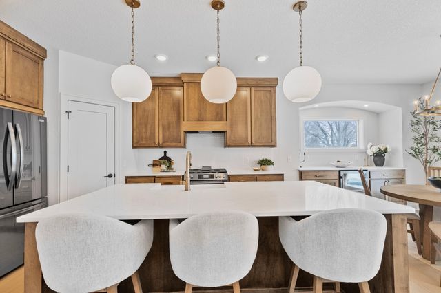 8006 201st Street W, Lakeville, MN 55044