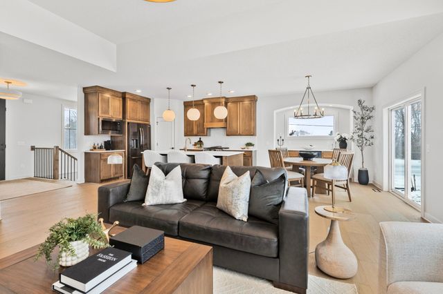 8006 201st Street W, Lakeville, MN 55044