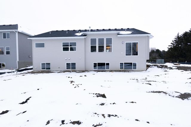 8006 201st Street W, Lakeville, MN 55044