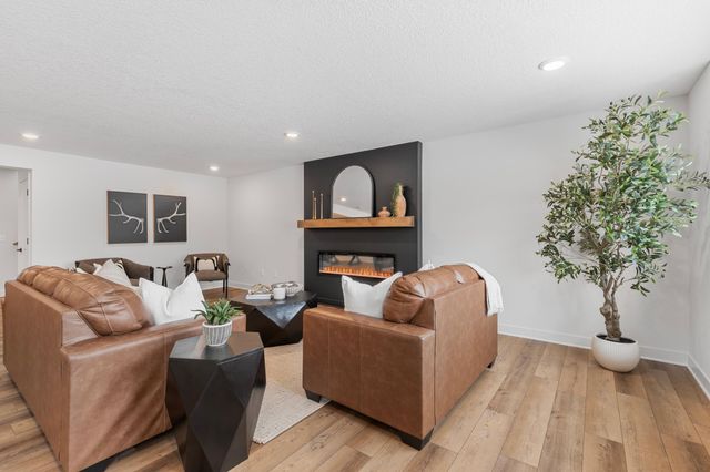 8006 201st Street W, Lakeville, MN 55044