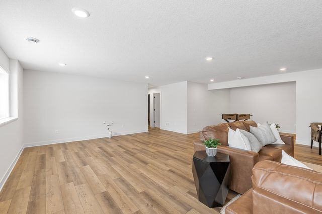 8006 201st Street W, Lakeville, MN 55044