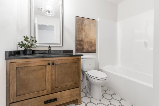 8006 201st Street W, Lakeville, MN 55044