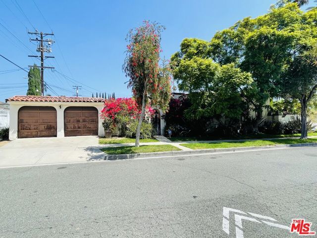 201 N Doheny Drive, Beverly Hills, CA 90211
