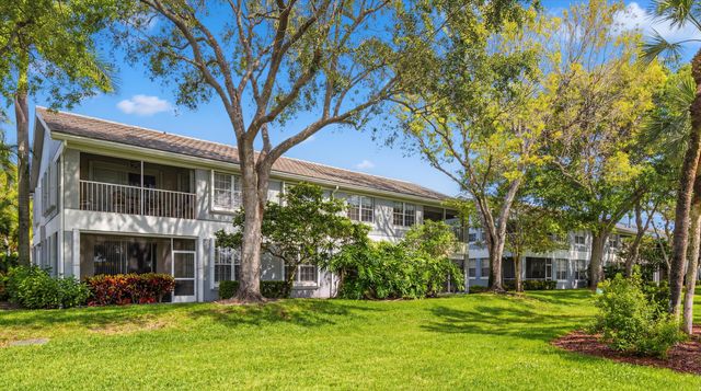 10112 Andover Coach Circle B2, Lake Worth, FL 33449