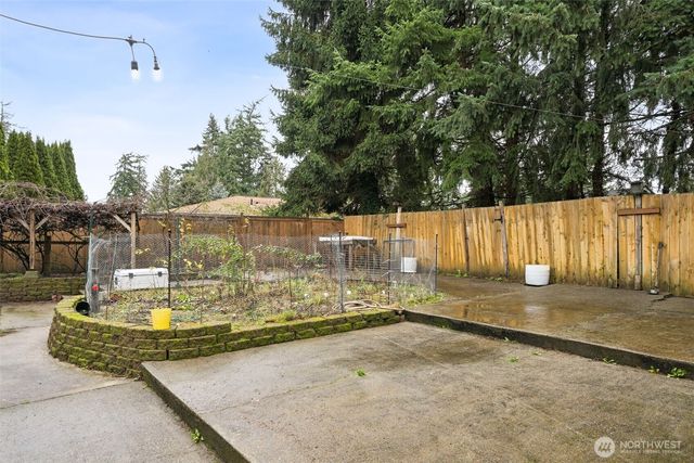 5318 W Tapps Drive E, Lake Tapps, WA 98391