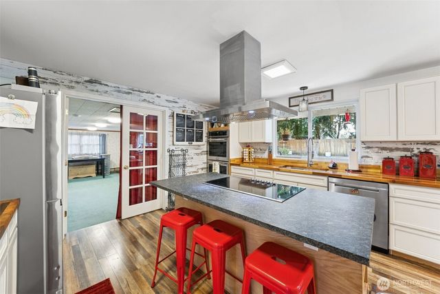 5318 W Tapps Drive E, Lake Tapps, WA 98391