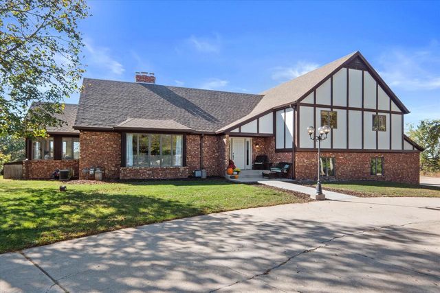 7165 Town Line ROAD, West Bend, WI 53090