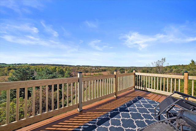 7165 Town Line ROAD, West Bend, WI 53090