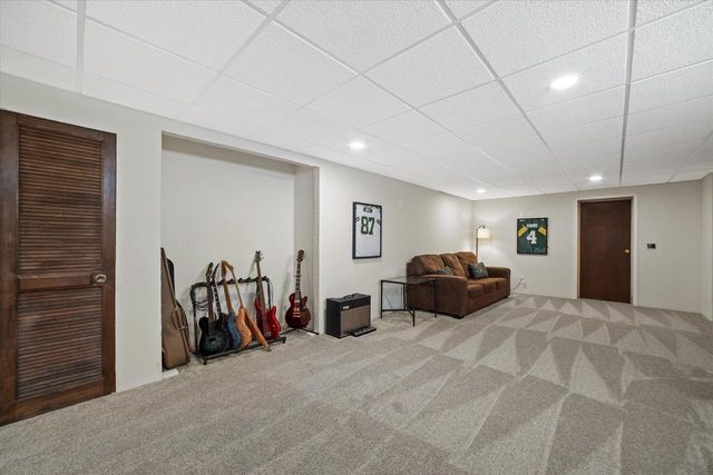 7165 Town Line ROAD, West Bend, WI 53090