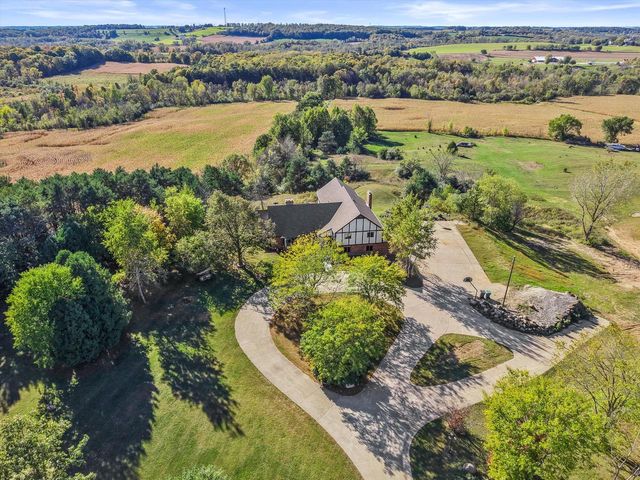 7165 Town Line ROAD, West Bend, WI 53090