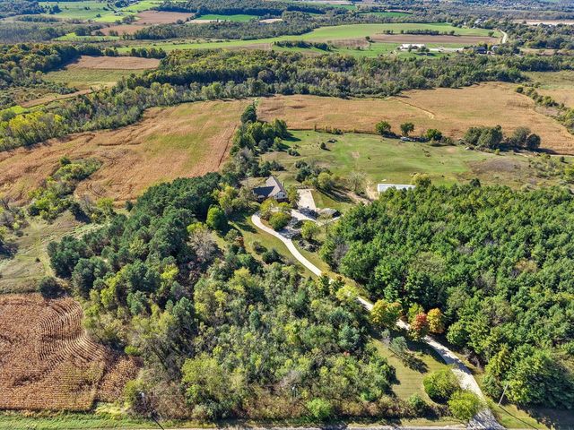 7165 Town Line ROAD, West Bend, WI 53090