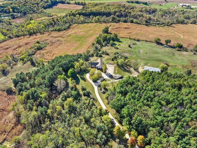 7165 Town Line ROAD, West Bend, WI 53090