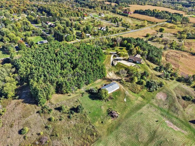 7165 Town Line ROAD, West Bend, WI 53090