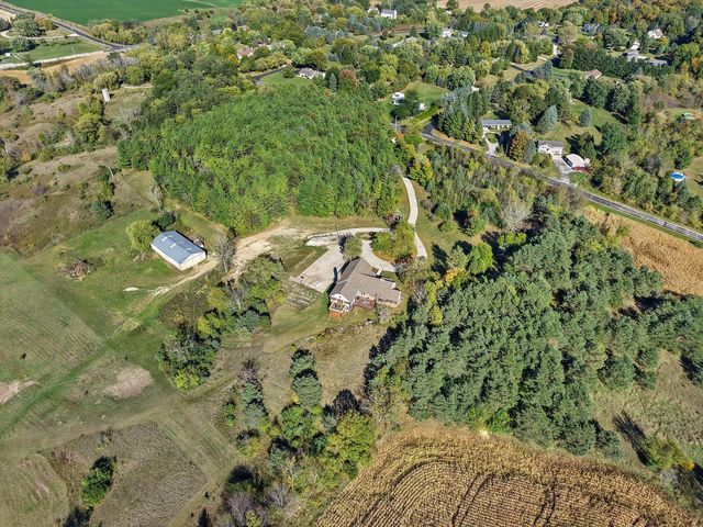 7165 Town Line ROAD, West Bend, WI 53090