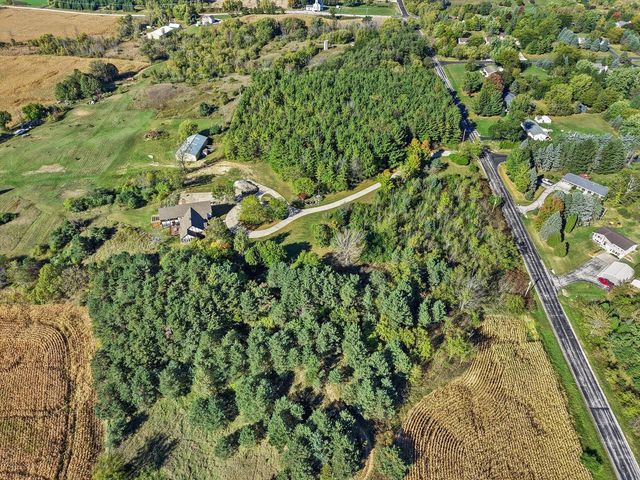 7165 Town Line ROAD, West Bend, WI 53090