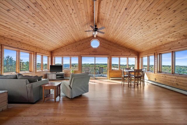 7165 Town Line ROAD, West Bend, WI 53090