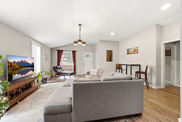 3452 S 2000 E, Salt Lake City, UT 84109