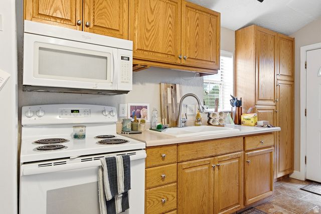 3452 S 2000 E, Salt Lake City, UT 84109