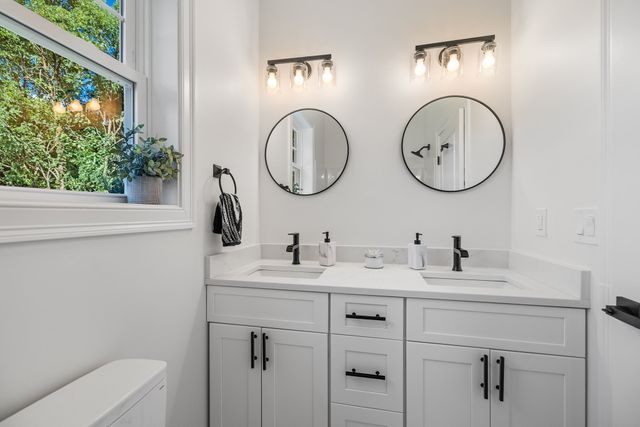 126 Maple St, West Boylston, MA 01583