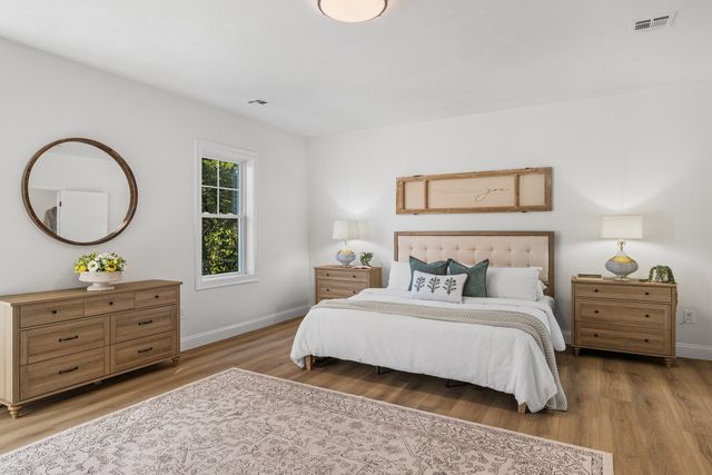 126 Maple St, West Boylston, MA 01583