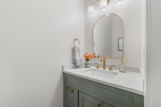 126 Maple St, West Boylston, MA 01583