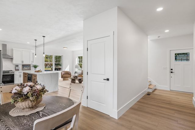 126 Maple St, West Boylston, MA 01583