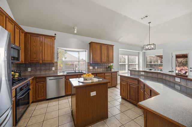 403 Pleasant Run, Murphy, TX 75094