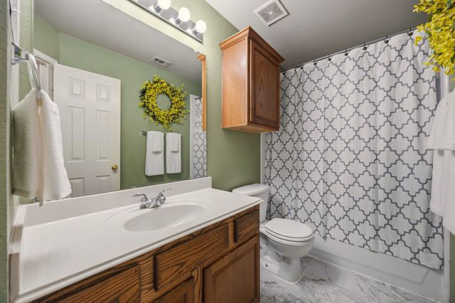 403 Pleasant Run, Murphy, TX 75094