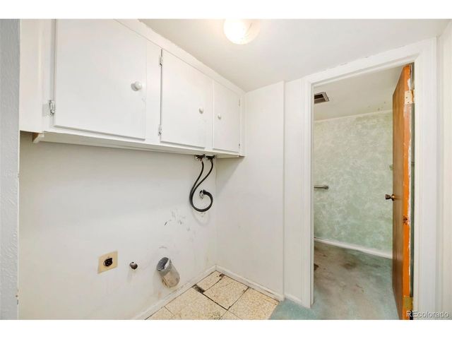 8998 W Radcliffe Dr, Littleton, CO 80123