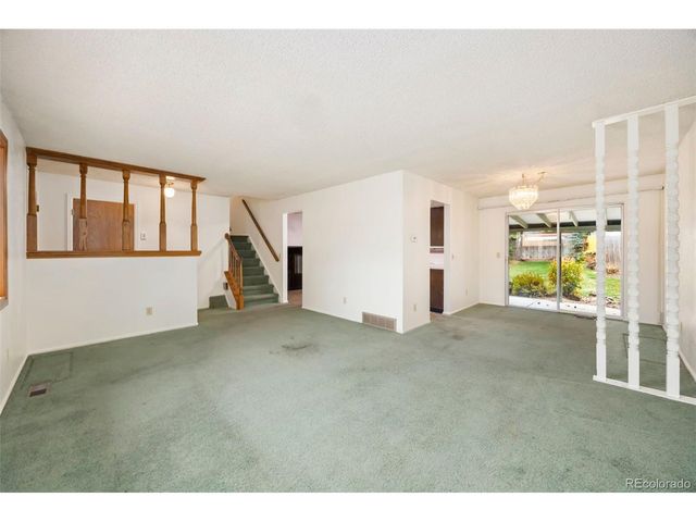 8998 W Radcliffe Dr, Littleton, CO 80123