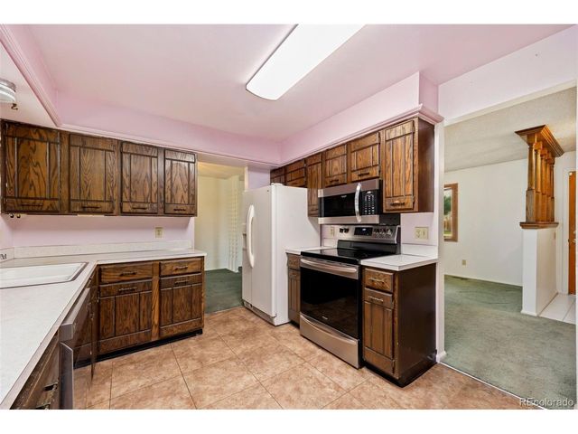 8998 W Radcliffe Dr, Littleton, CO 80123