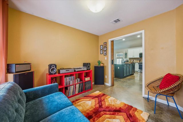 7104 Bay City BND, Austin, TX 78725
