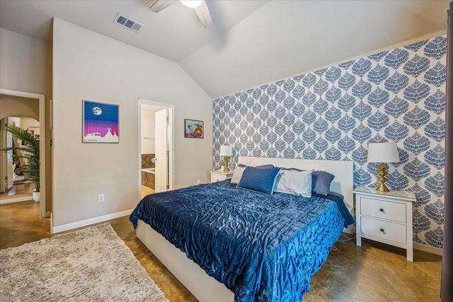 7104 Bay City BND, Austin, TX 78725