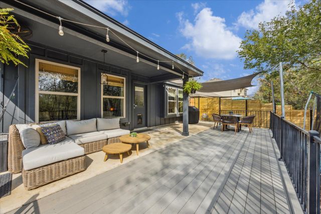 7104 Bay City BND, Austin, TX 78725