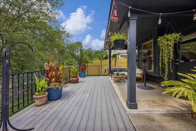 7104 Bay City BND, Austin, TX 78725
