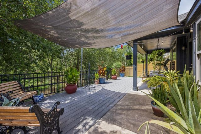7104 Bay City BND, Austin, TX 78725