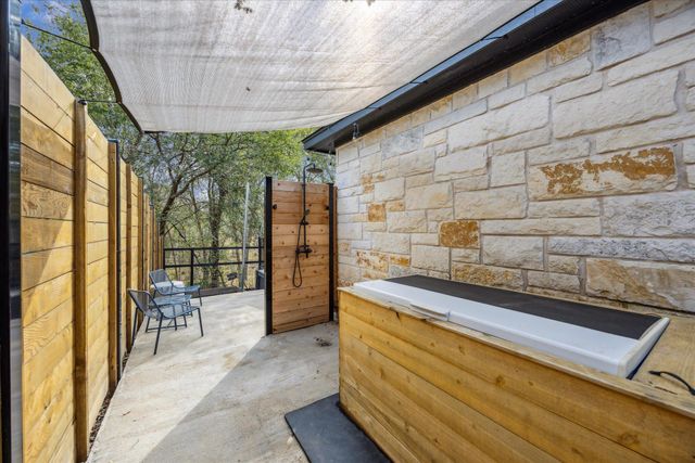7104 Bay City BND, Austin, TX 78725