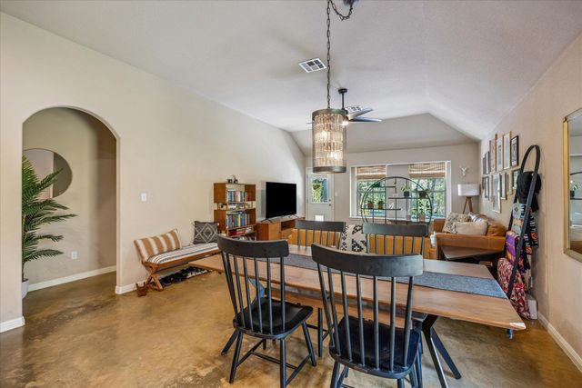 7104 Bay City BND, Austin, TX 78725